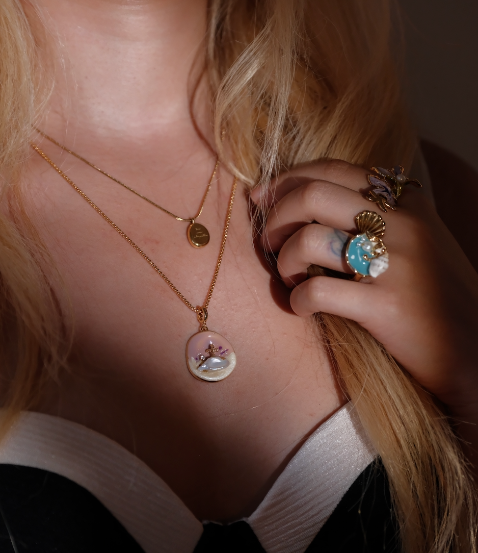 Rosy Moon Necklace (Pink)